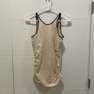 High neck lululemon tank. Size 6. Warn only a few times.